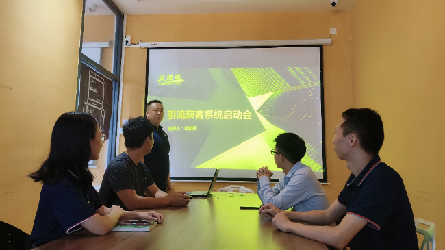 珠海中山短视频拍摄三乡代运营公司：95%的企业做短视频，为何粉丝难破千？露脸、真诚、重复——这看似最笨的方法，正在悄悄奖励那5%的清醒者